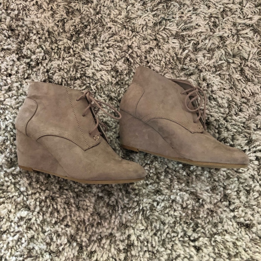 heeled booties